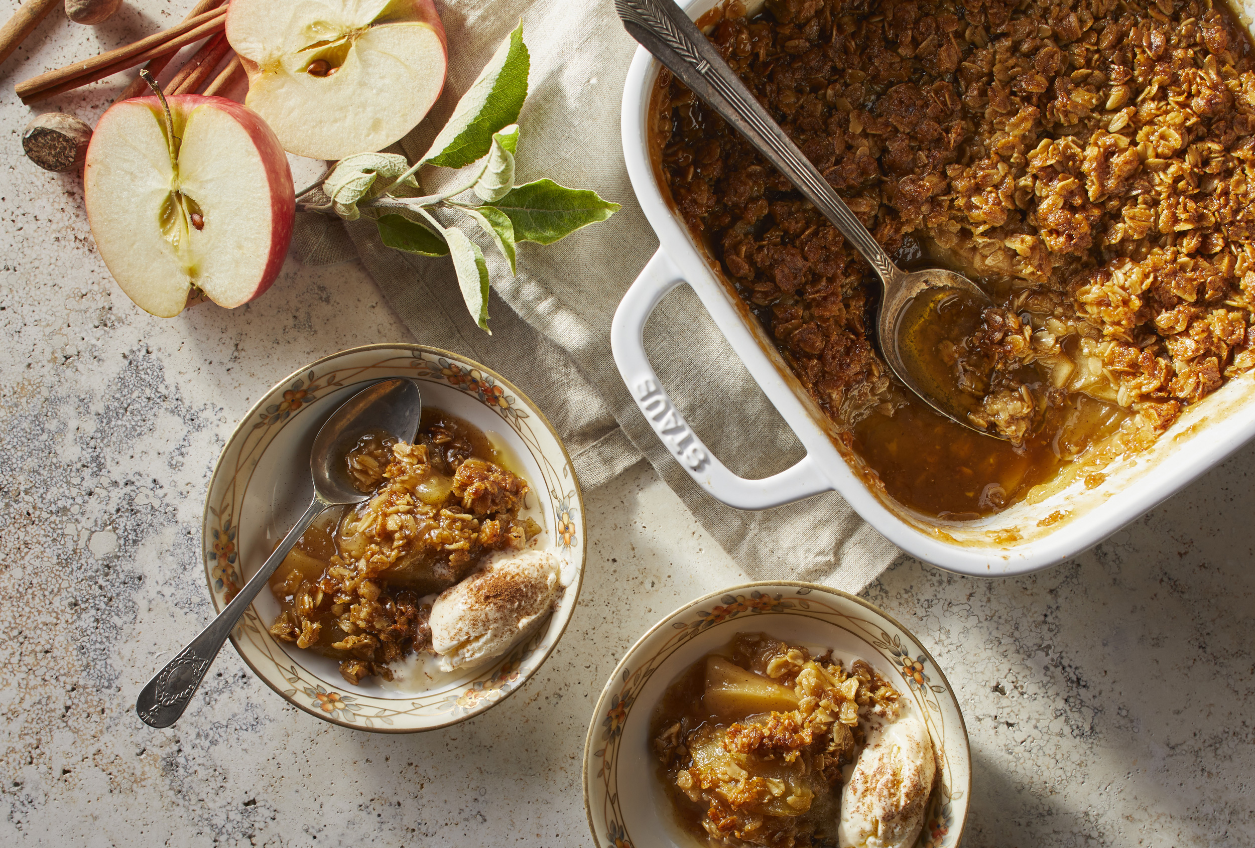 Apple Crisp photo by Chris Kessler Photography.  Chris Kessler is a freelance Photographer based in Milwaukee Wisconsin. Specializing in Food photography and portraiture.
